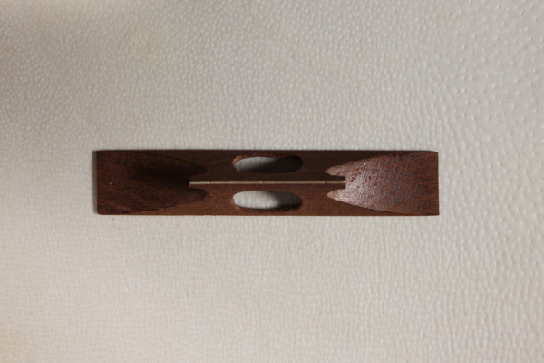 Kouta Koma | Holz mit Knochen-Inlay – Bild 3