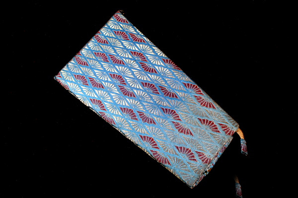 Bachi Clutch