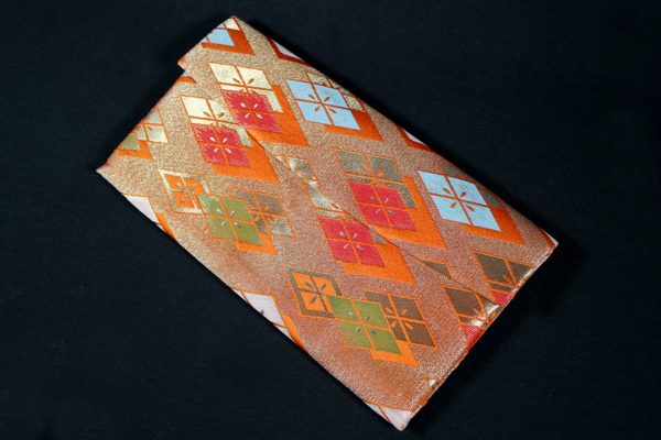 Bachi Clutch