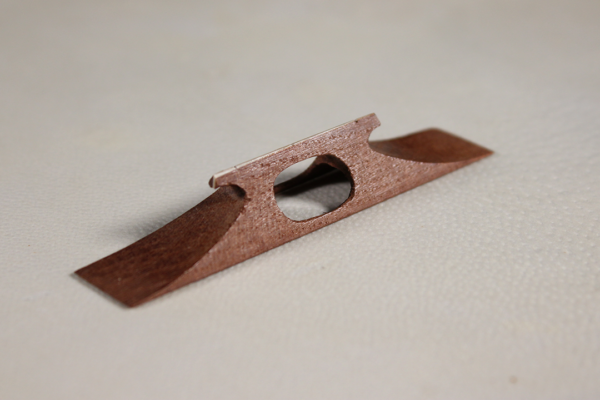 Kouta Koma | Holz mit Knochen-Inlay