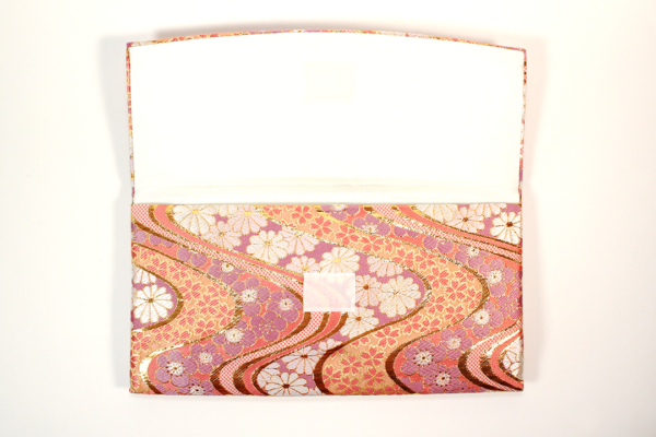 Bachi Clutch - Image 3