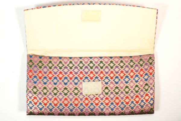Bachi Clutch - Image 6