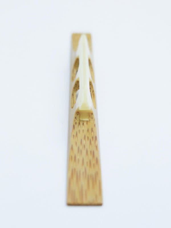 Tsugaru Koma | bamboo with bone saddle - Image 4