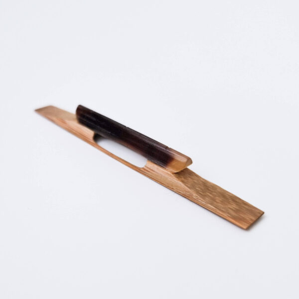 Tsugaru Koma | bamboo with bekko saddle
