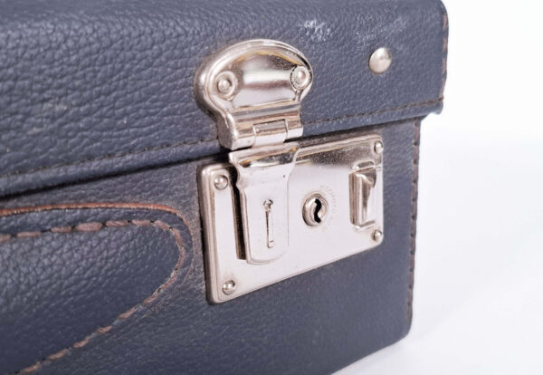 Mitsuori Case | dark blue with red velvet - Image 10