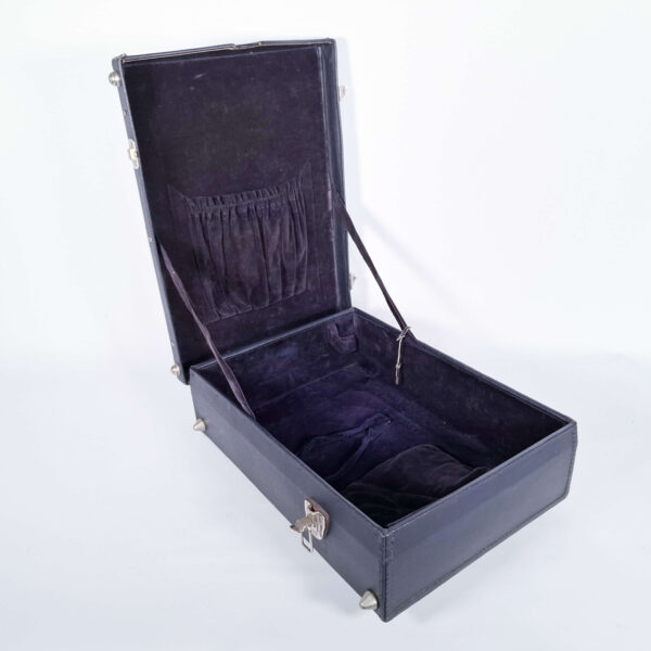 Mitsuori Case | black with red lining - Image 2