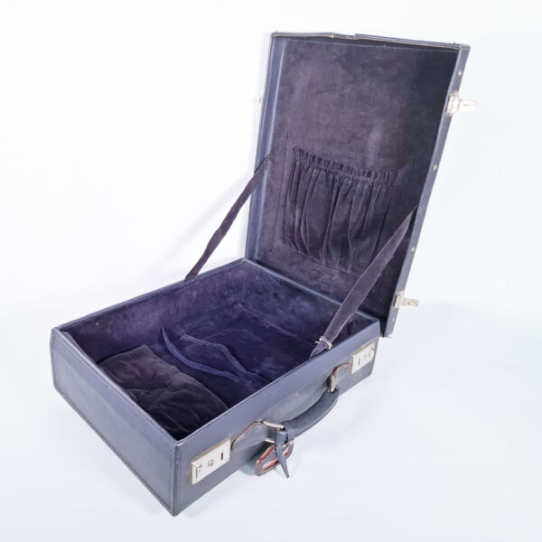 Mitsuori Case | black with red lining